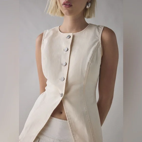 BDG Blanche Longline Denim Vest Top - Picture 3 of 3